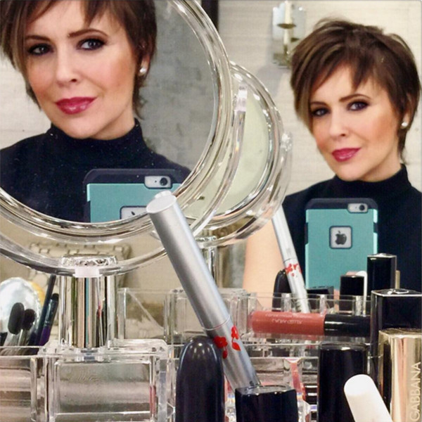 Alyssa Milano Returns To Short Haircut For 43rd Birthday E News